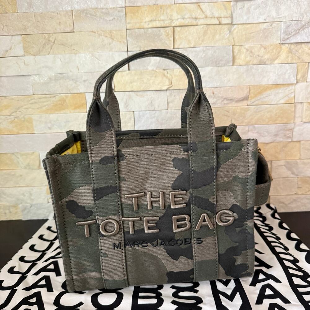 Limited‼️Marc Jacobs The Camo Jacquard Small Tote Bag 2S4HTT003H03 $295 - Picture 4 of 10